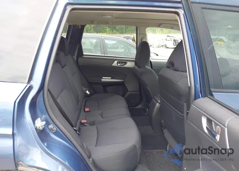 2012 Subaru Forester 2.5X Premium из США, поврежденный, VIN JF2SHADC0CG445380